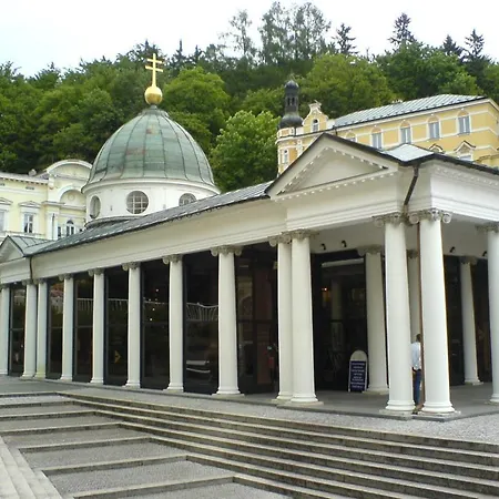 Topapartmany Lesni マリアーンスケー・ラーズニェ